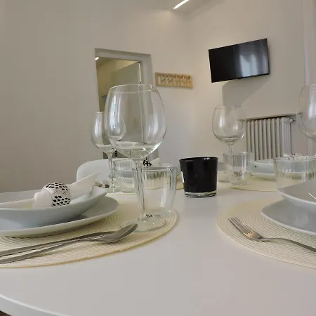 Garibaldi 52 Exclusive * Bari