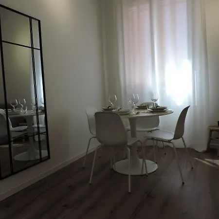 Garibaldi 52 Exclusive * Bari